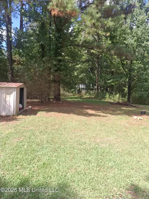 146 Floyd St, Florence, MS 39073 photo 5