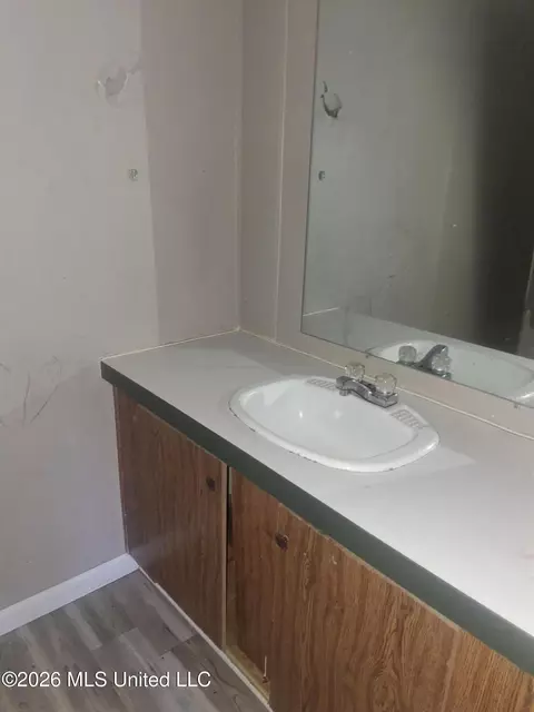 146 Floyd St, Florence, MS 39073 photo 7