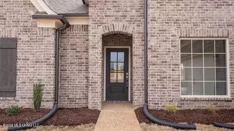 Exterior - 2102 Legacy Ln, Hernando, MS 38632 photo 2 of 2