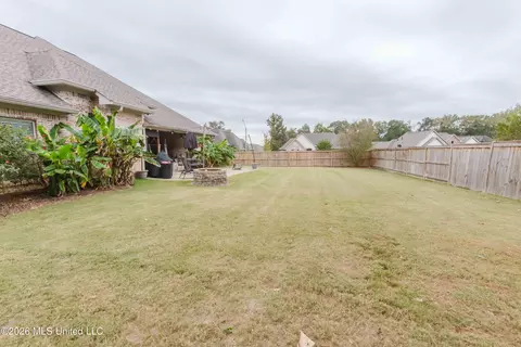 Exterior - 145 Caledonian Blvd, Brandon, MS 39047 photo 10 of 12
