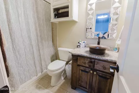 Bath - 145 Caledonian Blvd, Brandon, MS 39047 photo 4 of 5