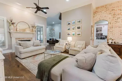 Living - 145 Caledonian Blvd, Brandon, MS 39047 photo 1 of 4