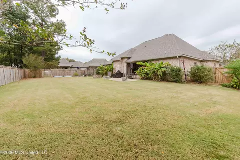 Exterior - 145 Caledonian Blvd, Brandon, MS 39047 photo 11 of 12