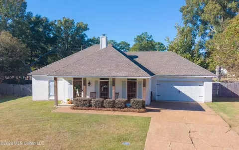 Exterior - 224 Mandarin Dr, Brandon, MS 39047 photo 2 of 7