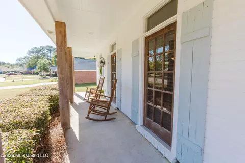 Exterior - 224 Mandarin Dr, Brandon, MS 39047 photo 5 of 7