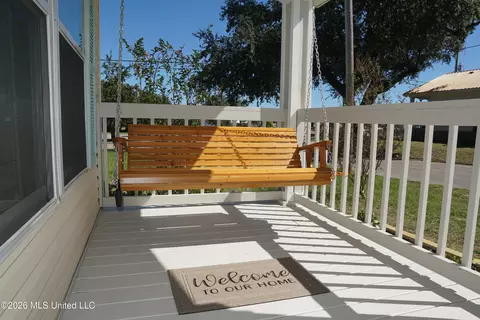 4306 Ford St, Gulfport, MS 39501