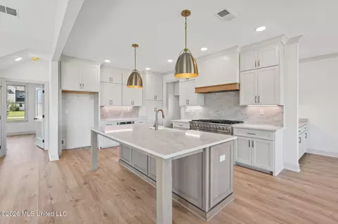 Kitchen - 342 Camp Xing, Hernando, MS 38632 photo 1 of 2