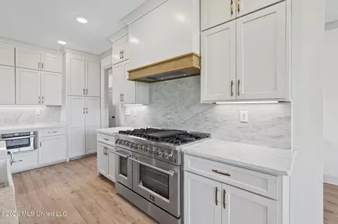 Kitchen - 342 Camp Xing, Hernando, MS 38632 photo 2 of 2