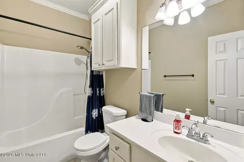 Bath - 644 Westhill Rd, Brandon, MS 39042 photo 3 of 3