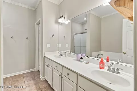Bath - 644 Westhill Rd, Brandon, MS 39042 photo 1 of 3