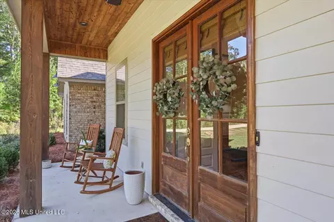 Exterior - 129 Dogwood Trce, Brandon, MS 39042 photo 7 of 15