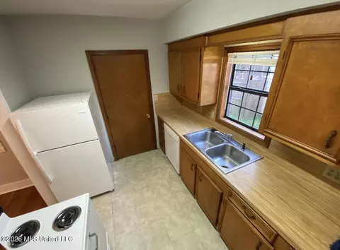 4134 N State St #36, Jackson, MS 39206 photo 9