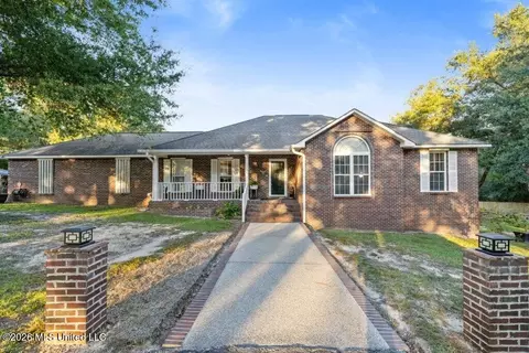 13264 Cheyenne Rd, Pass Christian, MS 39571
