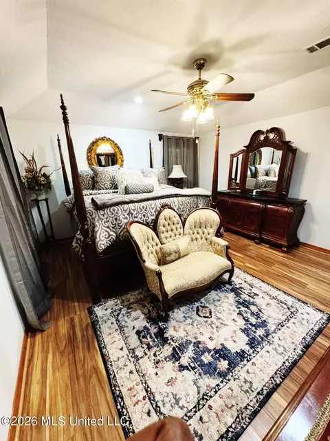 Bedroom - 144 N Pine Dr, Madison, MS 39110 photo 2 of 5