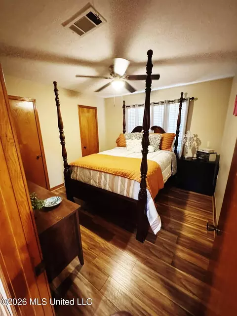 Bedroom - 144 N Pine Dr, Madison, MS 39110 photo 5 of 5