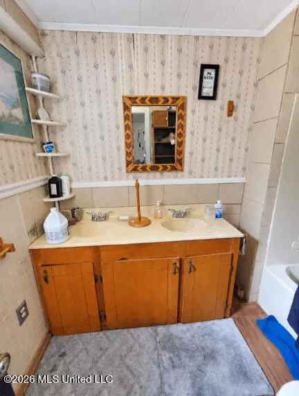 Bath - 909 Avenue, Mccomb, MS 39648 photo 3 of 3