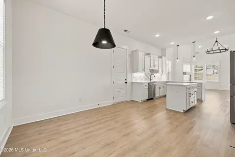 Entry Way - 2539 River Ouse Dr, Hernando, MS 38632 photo 1 of 2
