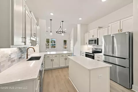 Kitchen - 2539 River Ouse Dr, Hernando, MS 38632 photo 1 of 2