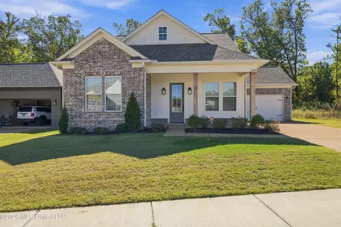 Exterior - 2539 River Ouse Dr, Hernando, MS 38632 photo 2 of 6