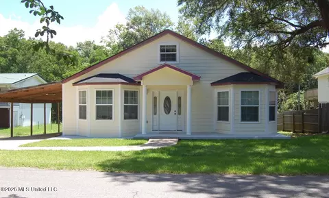 1106 Resca De La Palma St, Pascagoula, MS 39567