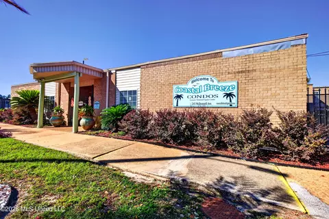 245 Mcdonnell Ave #118, Biloxi, MS 39531