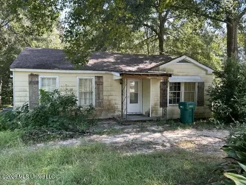 203 S Haynes St, Poplarville, MS 39470