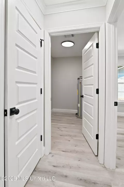 Entry Way - 9617 Donchester Cir, Moss Point, MS 39562 photo 1 of 1