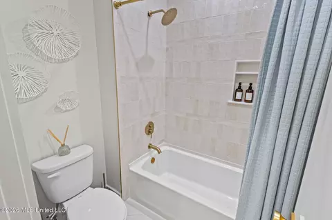 Bath - 117 E Fifth St, Long Beach, MS 39560 photo 3 of 5