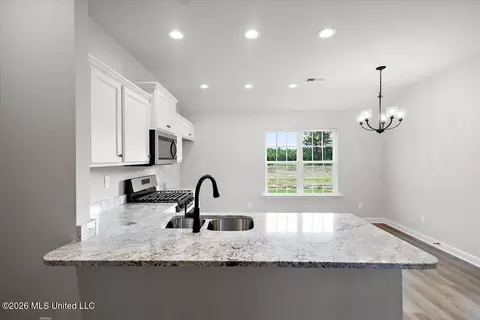 Kitchen - 13809 Lucy Dr, Olive Branch, MS 38654 photo 1 of 2