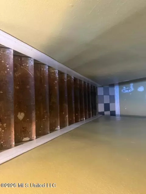 Entry Way - 2864 Mcduf Mcduffee Rd, Clinton, MS 39056 photo 2 of 3