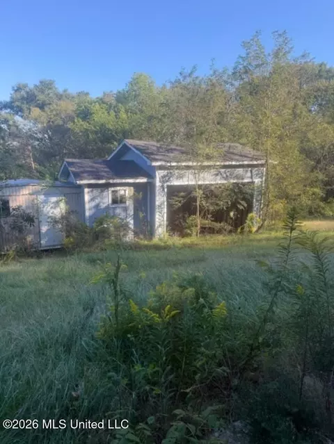Exterior - 2864 Mcduf Mcduffee Rd, Clinton, MS 39056 photo 2 of 7