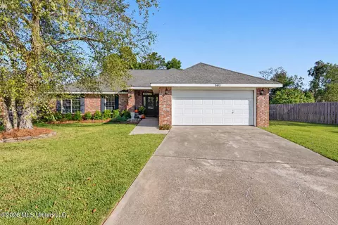 3413 Hermitage Ct, Ocean Springs, MS 39564