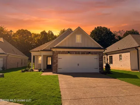 7234 Fairmont Pl Cv, Southaven, MS 38671