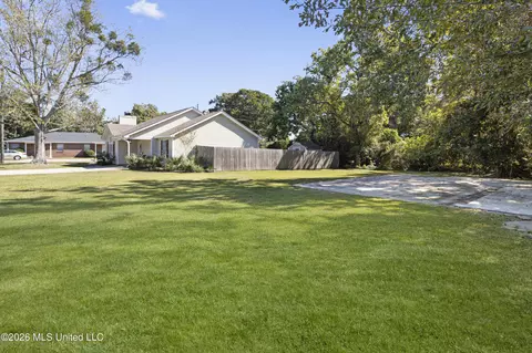 524 S Railroad St, Gulfport, MS 39507