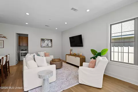 Living - 119 E 5th St, Long Beach, MS 39560 photo 1 of 1