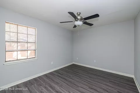 Bedroom - 468 Pine Ridge Dr, Madison, MS 39110 photo 2 of 6