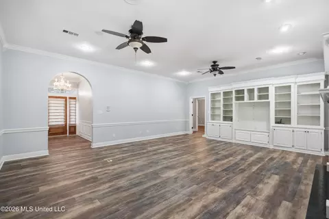 Living - 1150 Green Gable Pl, Terry, MS 39170 photo 5 of 9