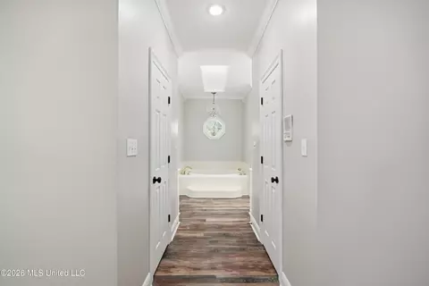 Entry Way - 1150 Green Gable Pl, Terry, MS 39170 photo 5 of 7