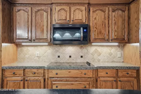 Kitchen - 1150 Green Gable Pl, Terry, MS 39170 photo 1 of 4