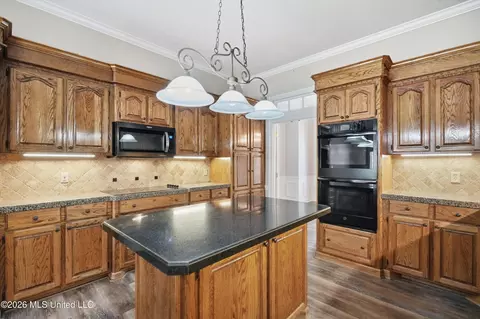 Kitchen - 1150 Green Gable Pl, Terry, MS 39170 photo 4 of 4