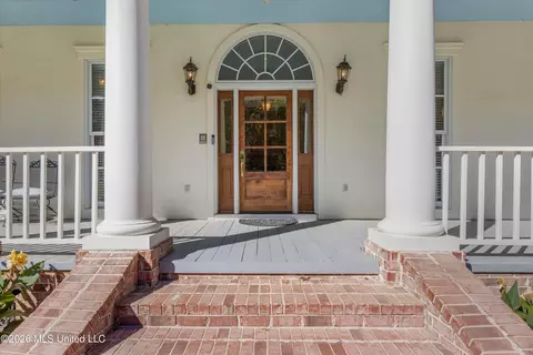 Exterior - 193 E Crockett Loop, Hernando, MS 38632 photo 4 of 8