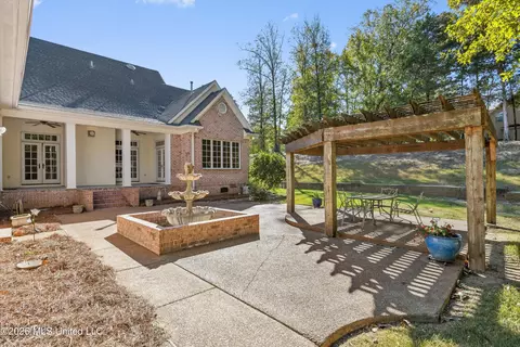 Exterior - 193 E Crockett Loop, Hernando, MS 38632 photo 6 of 8