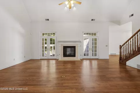 Living - 193 E Crockett Loop, Hernando, MS 38632 photo 1 of 7