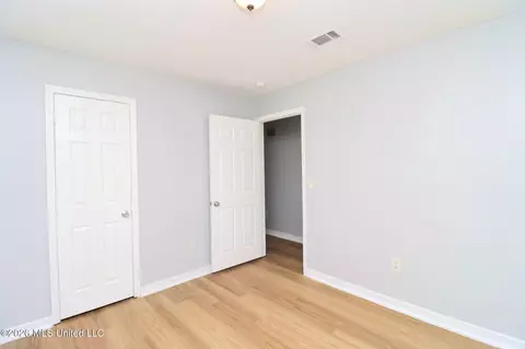 Bedroom - 449 Riverbend Dr, Byram, MS 39272 photo 6 of 8