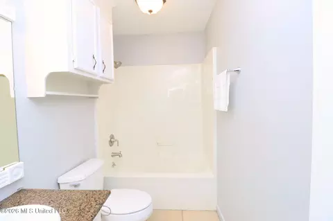 Bath - 449 Riverbend Dr, Byram, MS 39272 photo 6 of 6