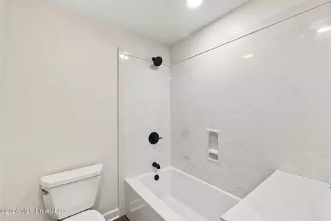 Bath - 2 Dana Cir, Long Beach, MS 39560 photo 1 of 3