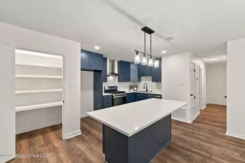 Kitchen - 2 Dana Cir, Long Beach, MS 39560 photo 1 of 3