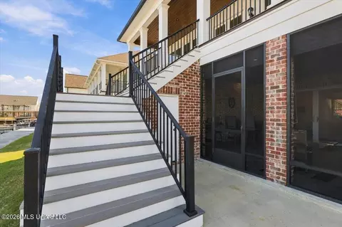 Exterior - 220 Port Arbor, Brandon, MS 39047 photo 4 of 15