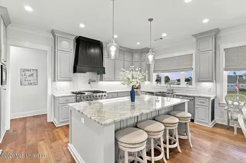 Kitchen - 220 Port Arbor, Brandon, MS 39047 photo 2 of 7