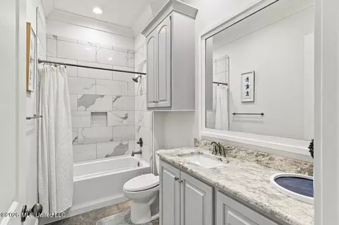 Bath - 220 Port Arbor, Brandon, MS 39047 photo 1 of 8